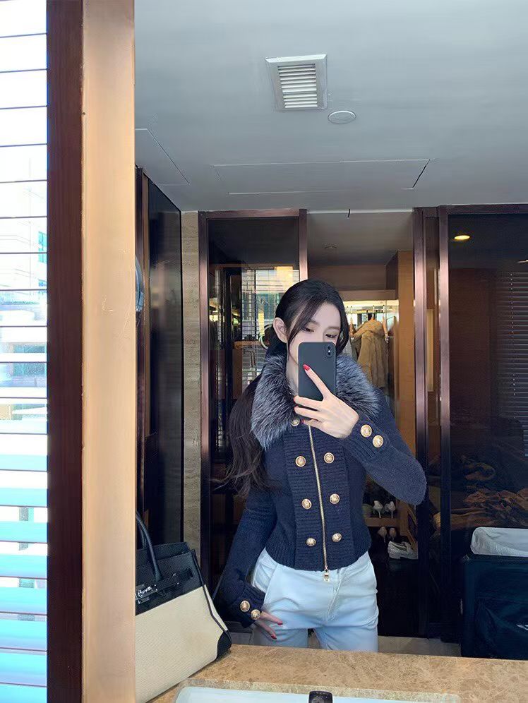 Áo Khoác Cổ Lông 